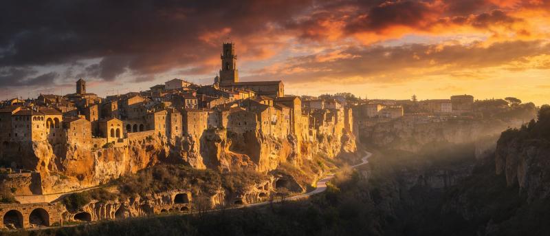 Pitigliano Tuscany stone town